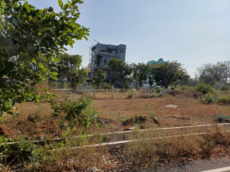 visheswraia layout 8th block